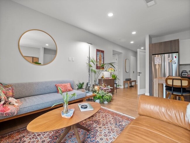 Foto del edificio - 9 Central St