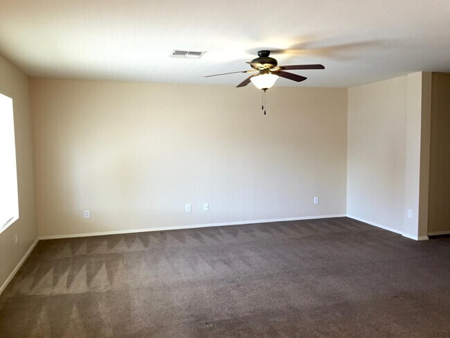 Foto del edificio - 21827 W Cocopah St