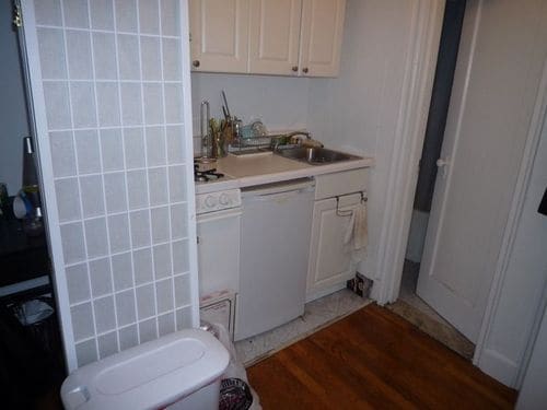 Building Photo - 324 E 48th St