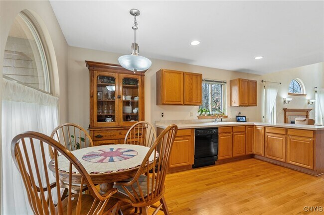 Foto del edificio - 8614 Wrenwood Cir