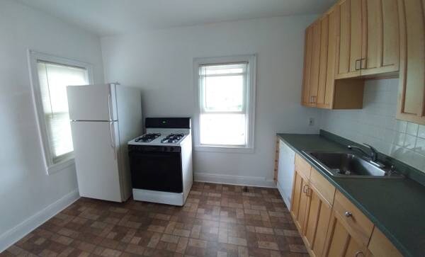 Foto del edificio - 27 Edgewood St