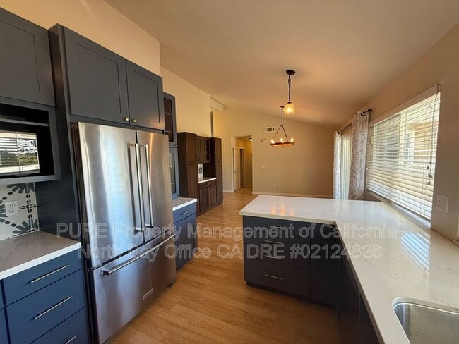 Building Photo - 1567 Filippini Way