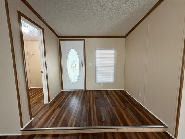 Building Photo - 1168 Lang NE Ln