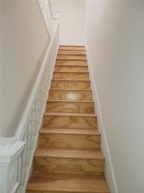 Foto del edificio - 404 Logan St