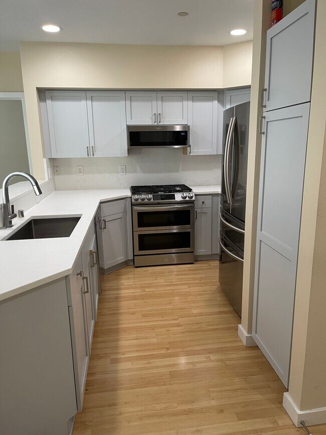 Foto del edificio - Fantastic Condo in the Heart of Downtown B...