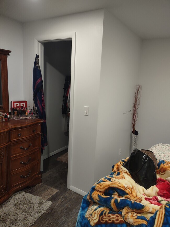 Dormitorio principal con vestidor. - 11257 S Cedar View Cir
