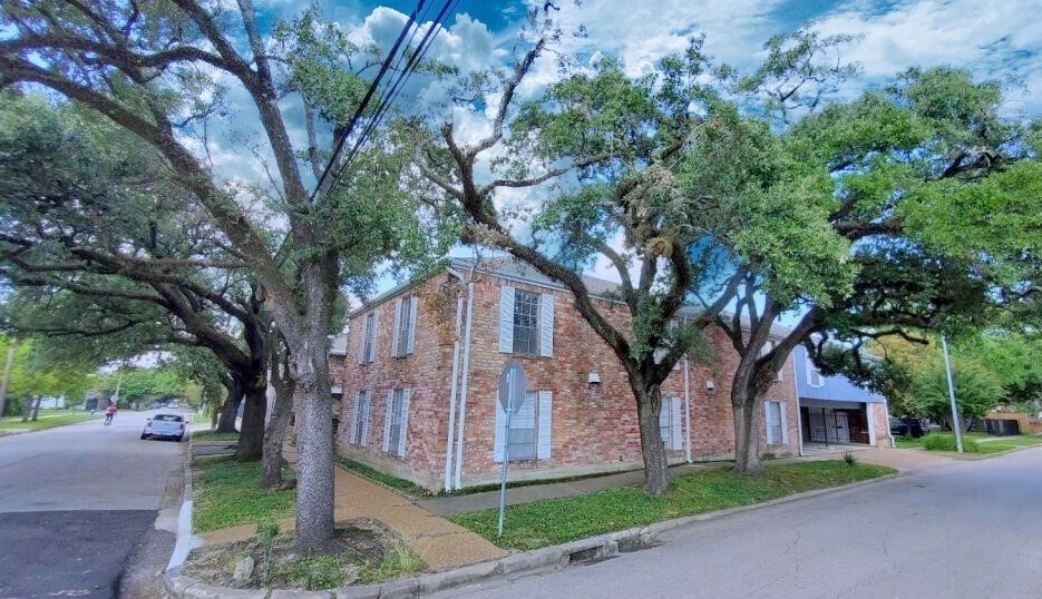 Primary Photo - 3611 Stanford St
