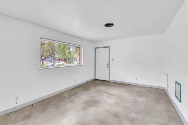 Building Photo - 1504 Braes Ridge Dr