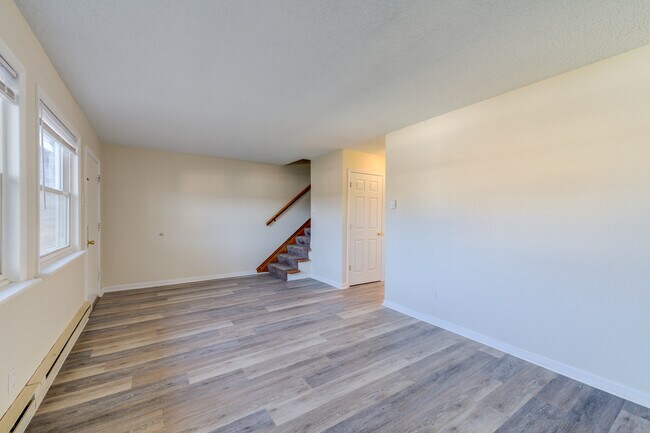 Building Photo - 7242 Hazelcrest Dr