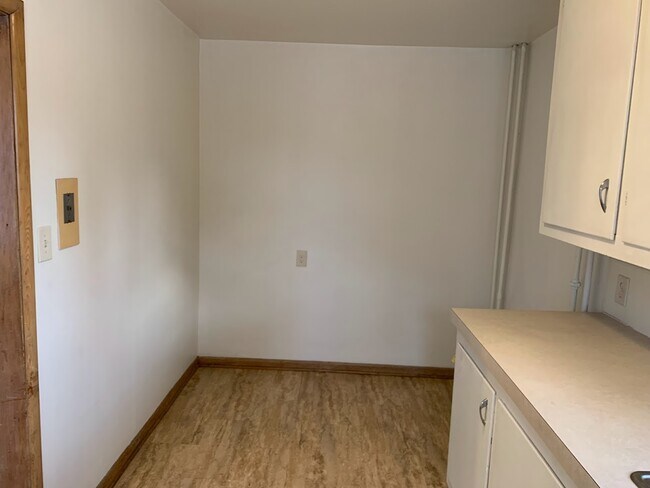 Foto del edificio - 1209-11 1/2 11 1/2 St N