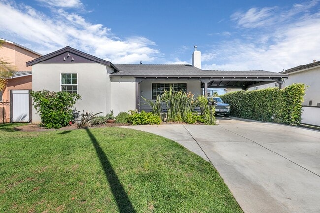 Foto del edificio - 3620 Tuller Ave