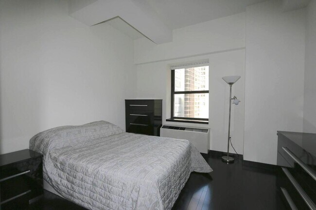 Foto del edificio - 20 Pine St