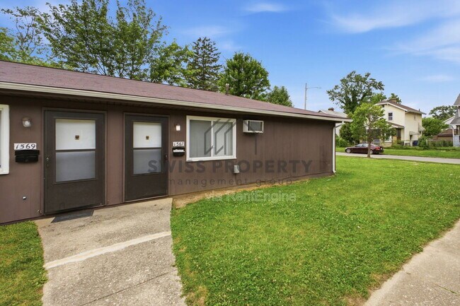 Building Photo - 1567 Briarwood Ave