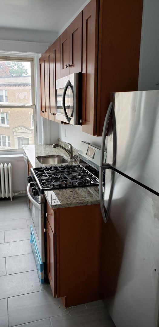 Foto del edificio - Convenient Brookline Location. Close to Co...