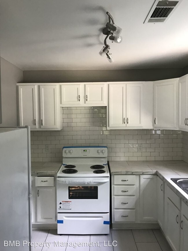 Building Photo - 2 br, 1 bath House - 3365 S. Hull Street