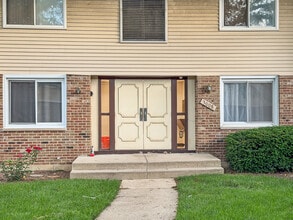 Building Photo - 3008 Roberts Dr