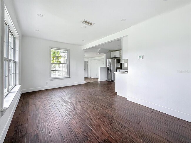 Foto del edificio - 2122 52nd Ave N