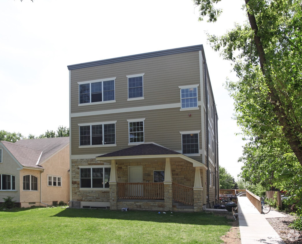 Primary Photo - 1716 Rollins Ave SE