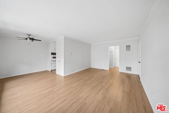 Foto del edificio - 1520 Hayworth Ave