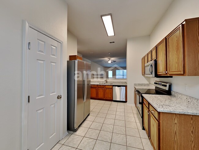 Building Photo - 1041 McKavett Dr