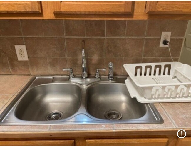 Foto del edificio - 3 Bedroom Single Family Home in Herndon