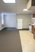 Building Photo - 325 Market St Building Photo - 325 Market St