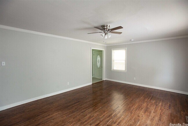 Foto del edificio - 4402 Maple St