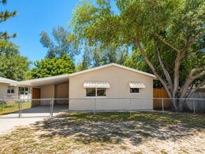 Building Photo - 5411 70th Ln N