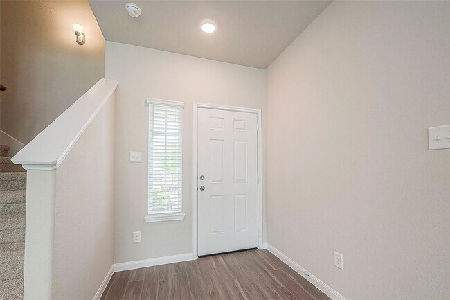 Building Photo - 2373 Tavo Ridge Dr