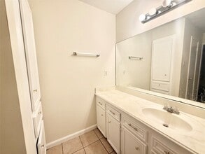 Building Photo - 8915 Emnora Ln
