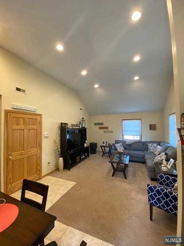 Building Photo - 72 Johnson Ave