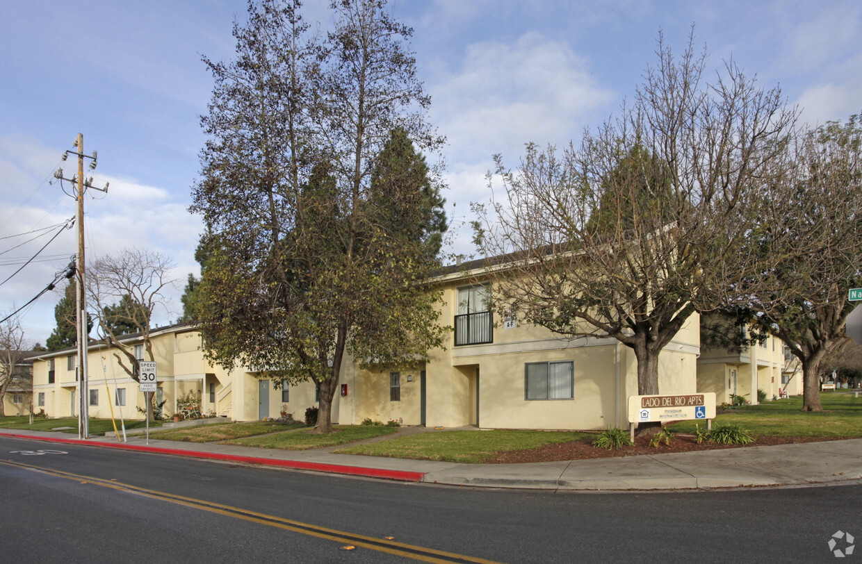 Foto principal - Lado Del Rio Apts