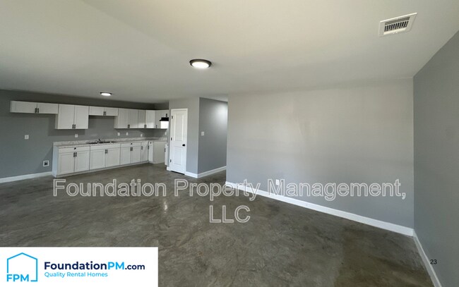 Building Photo - 555 Monteagle Dr