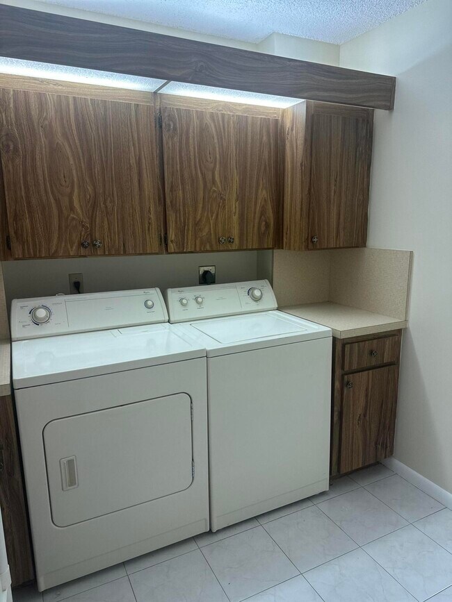 Foto del edificio - 3507 Village Blvd