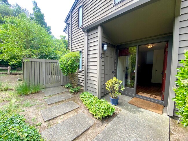 Photo - 30 Willow Ln Apartment