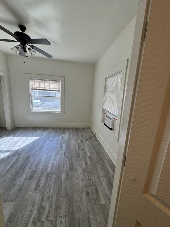 Building Photo - Welcome to this charming 1-bedroom, 1-bathroom home located in a convenient Merced neighborhood.
