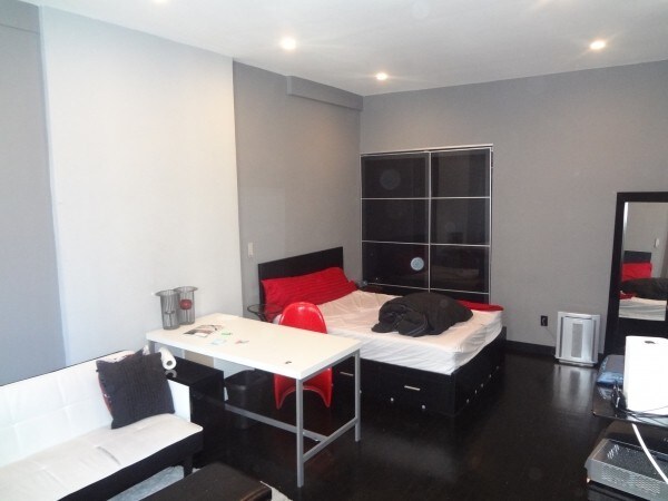Foto del edificio - 315 West 46th Street