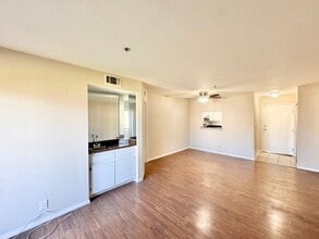 Building Photo - 8722 Burton Way