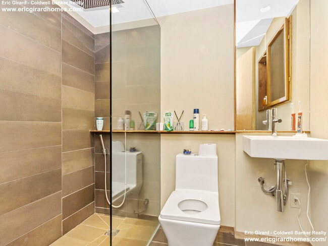 Building Photo - 170 Rawson Rd