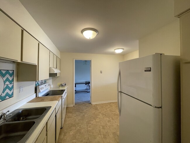 Foto del edificio - 1515 E Central Rd