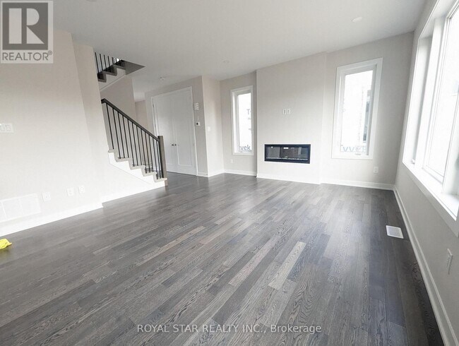 Building Photo - 788 Eminence St
