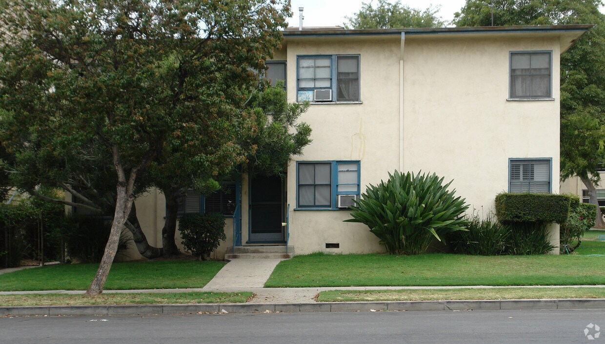 Building Photo - 2315 Merton Ave