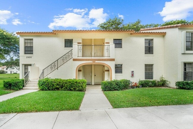 Building Photo - 2900 Olivewood Terrace