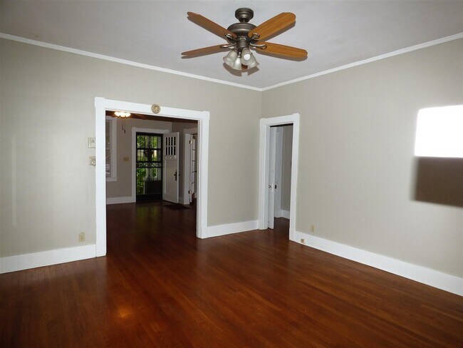 Foto del edificio - 447 Dickinson St