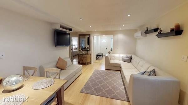 Foto del edificio - 2 br, 1 bath Apartment - 310 Lynn St Fl 1