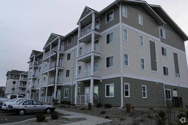 Vintage At Tacoma Apartments Wa Building Photo Vintage At Tacoma