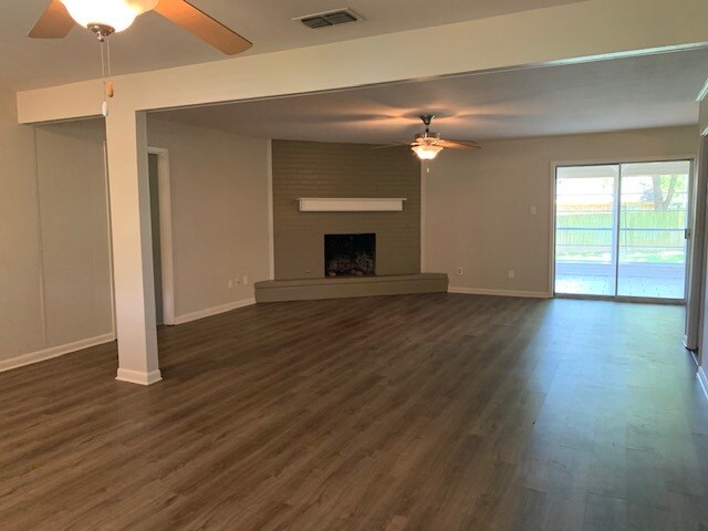 Building Photo - 1302 Alice Dr