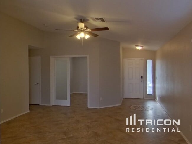 Building Photo - 40148 Calabria St