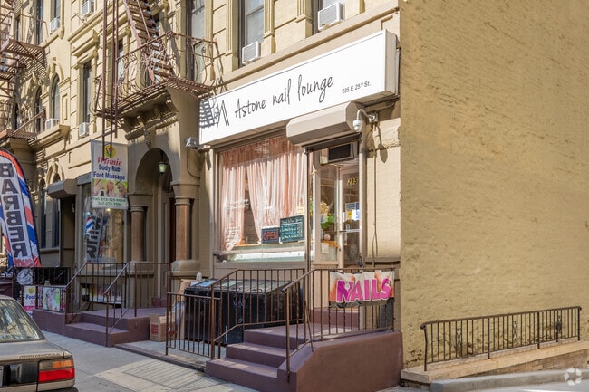 Building Photo - 235 E 25th St