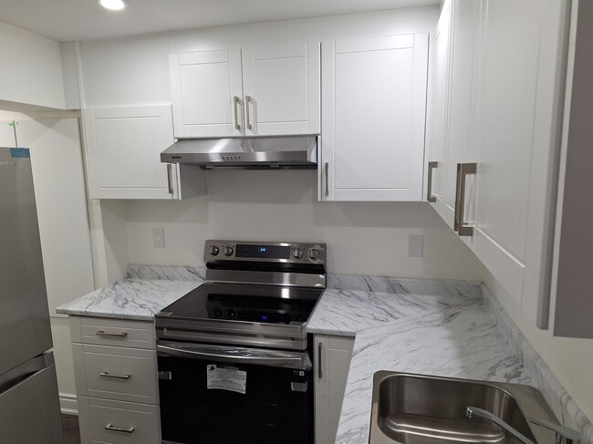 Building Photo - 75 Cobriza Cres